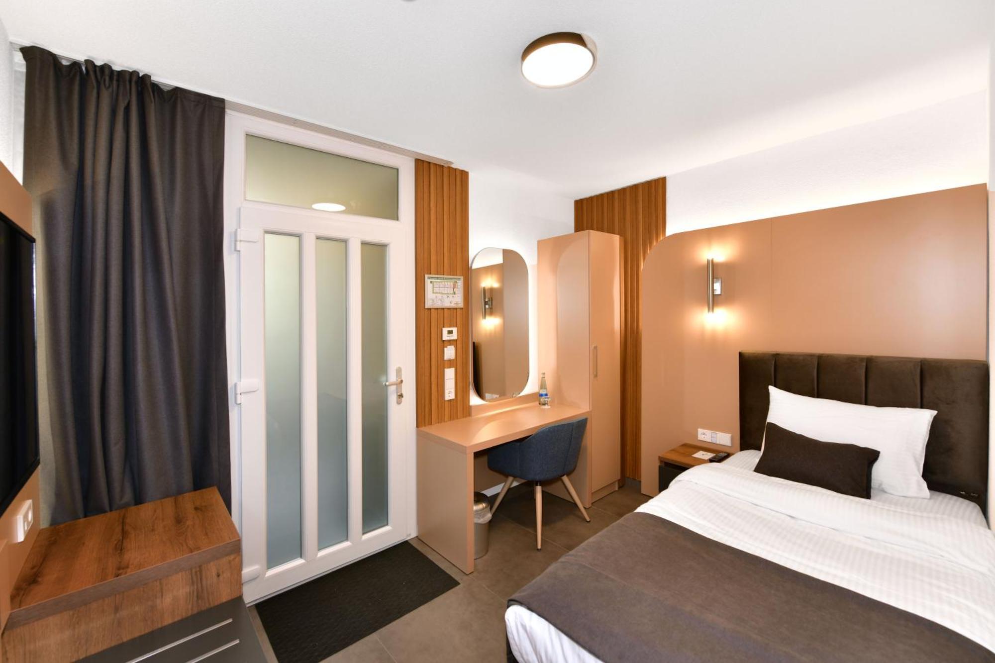 Korki'S Motel Schopfheim Esterno foto